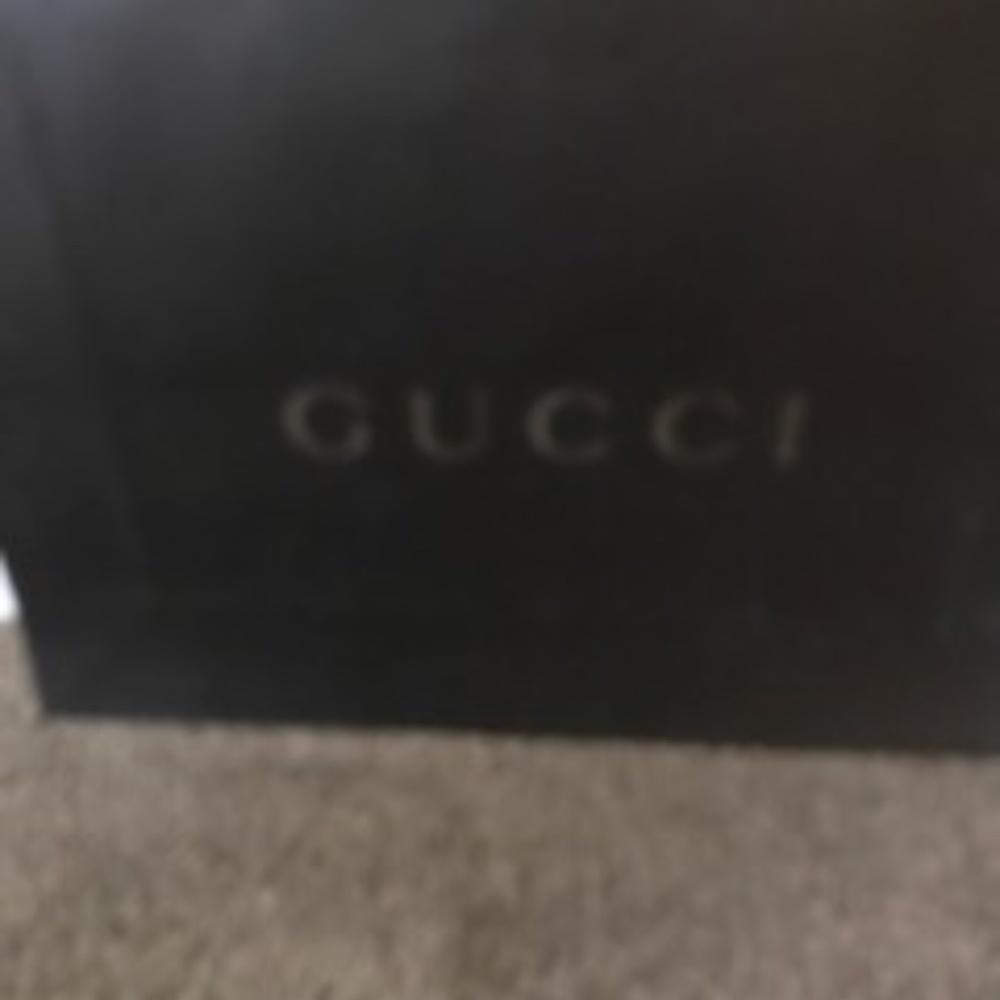 Gucci shopping bag